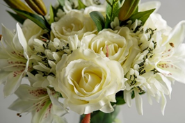 Our Four Favourite Artificial Winter Bouquets 1 image 18