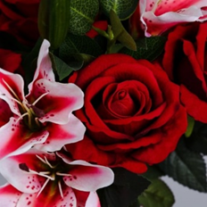 Our Four Favourite Artificial Winter Bouquets 2 image 19