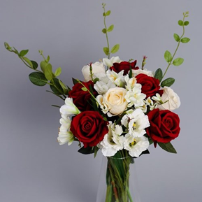 Our Four Favourite Artificial Winter Bouquets 4 image 21